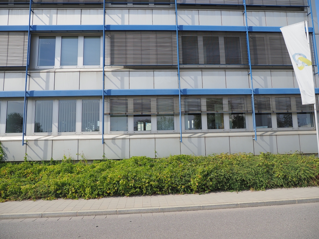 EM122165.JPG