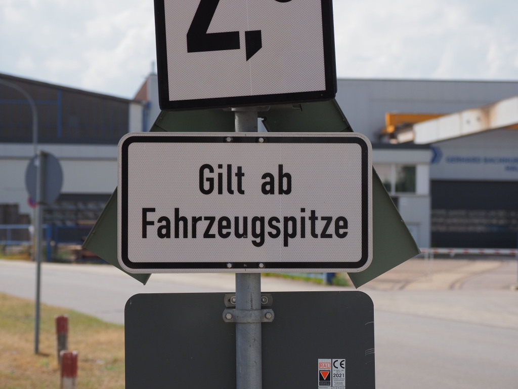 EM122199.JPG