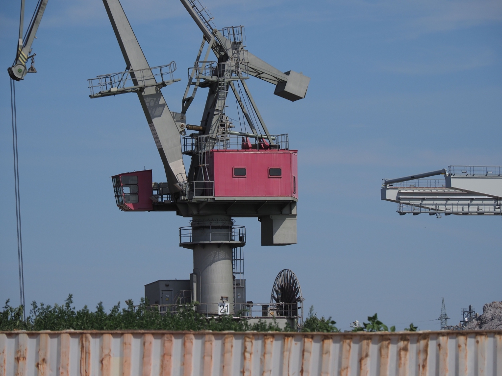 EM122045.JPG