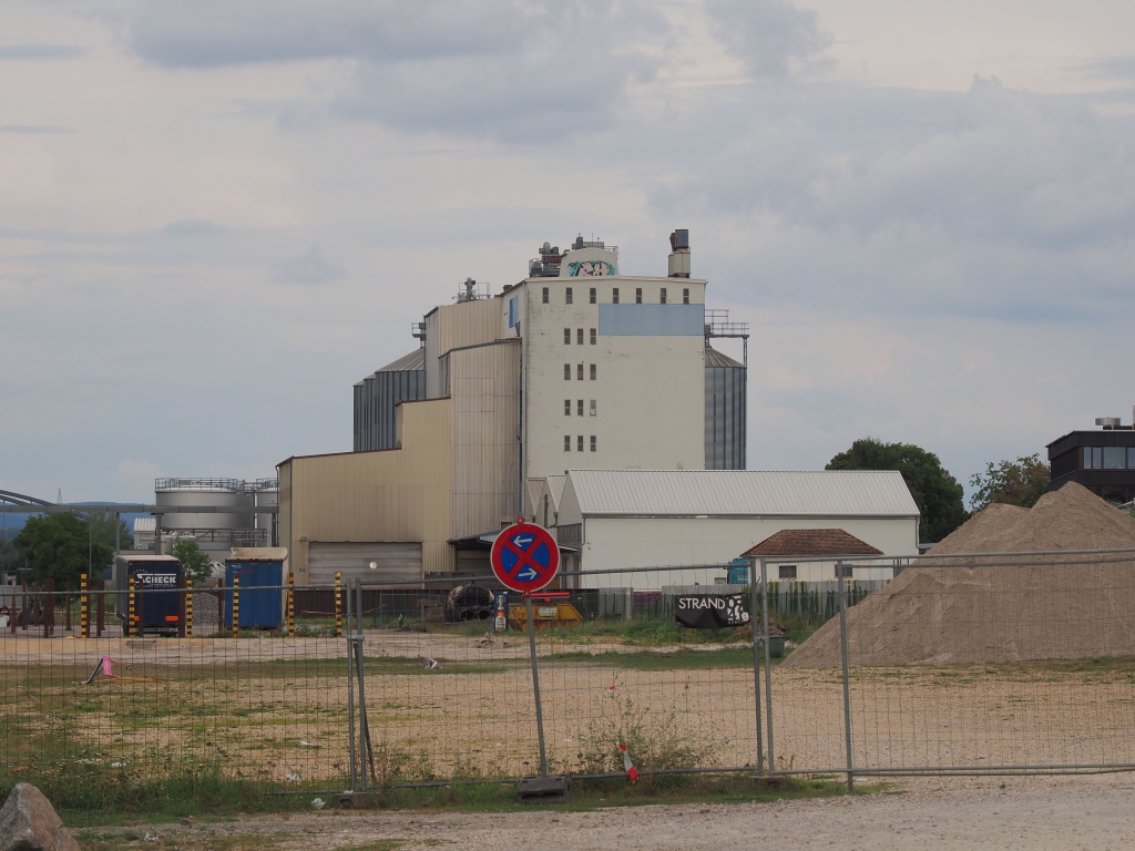 EM125473.JPG