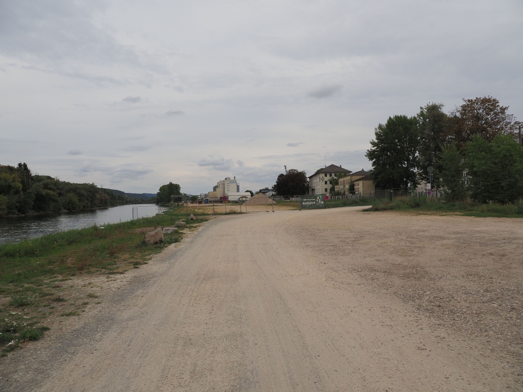 EM125474.JPG