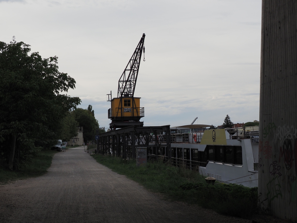 EM125481.JPG