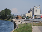 EM121792.JPG