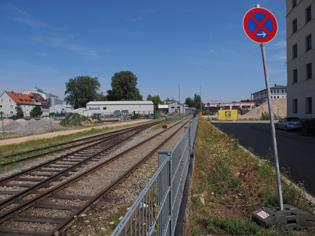 EM121866.JPG