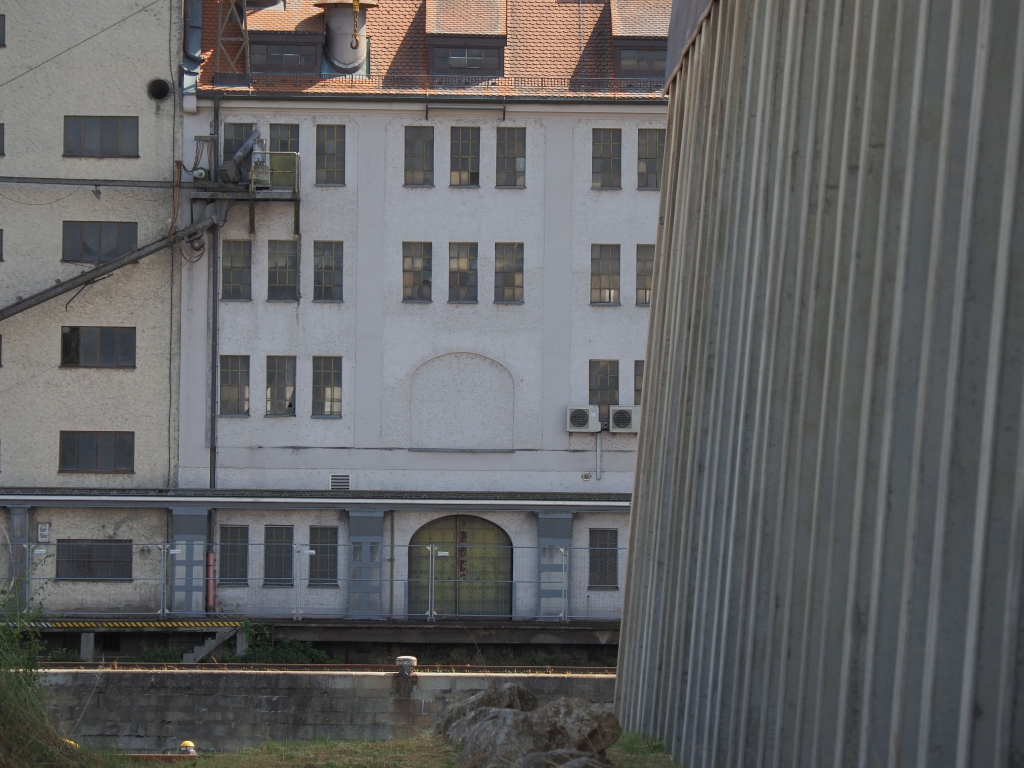 EM122010.JPG