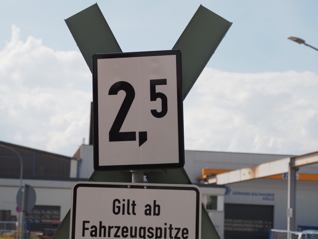 EM122200.JPG